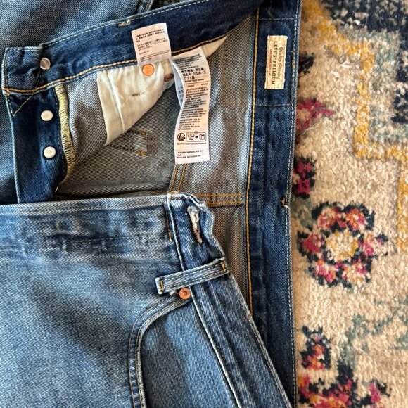 Men's Levi's 501 Button Fly Jeans - 32 x 32 - No Stretch - Blue Denim - Picture 3 of 3